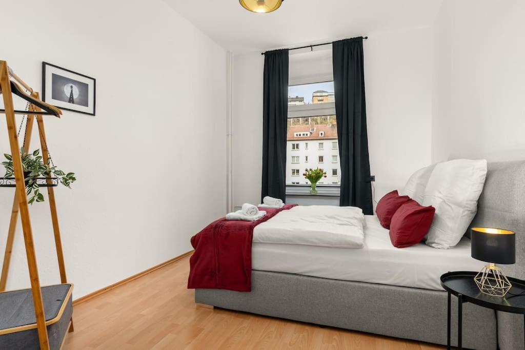 Zentrales Apartment - 2 Boxspringbetten - Netflix Kassel Dış mekan fotoğraf