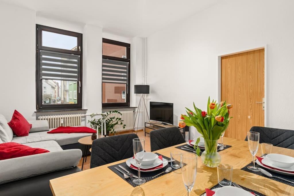 Zentrales Apartment - 2 Boxspringbetten - Netflix Kassel Dış mekan fotoğraf